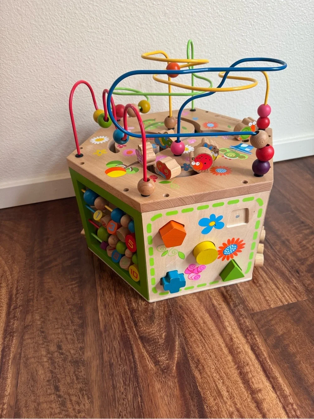 Good Condition EverEarth 7 in 1 Wooden Learning Activity Center